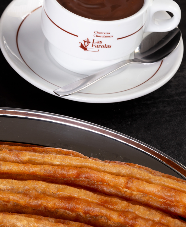 Churros y chocolate